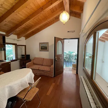 La Casa Nel Parco Apartment *