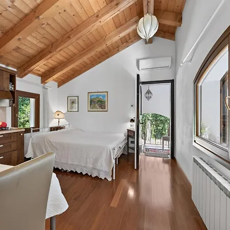 Apartment La Casa Nel Parco